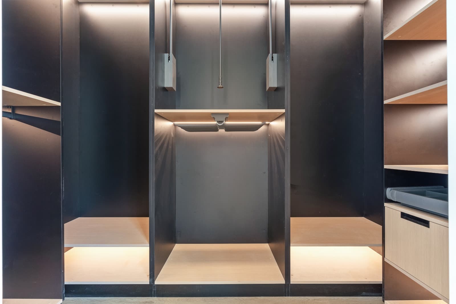 Wardrobe Cabinetry, Bedroom, Winnipeg