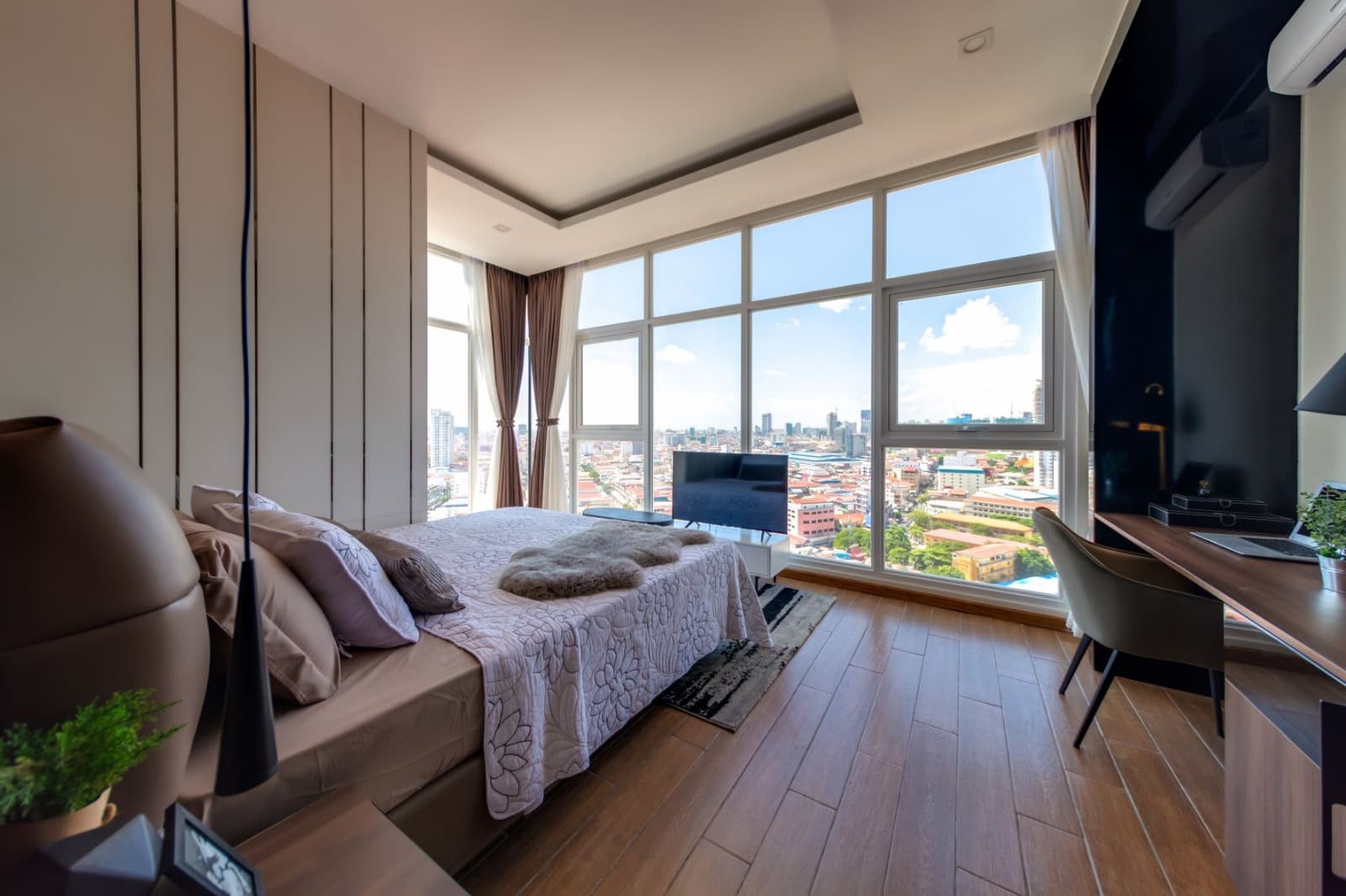 Living & Family Rooms